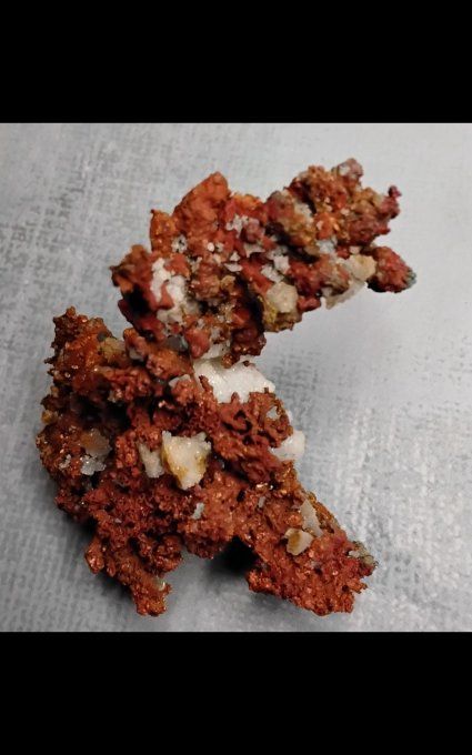 Cuivre natif à cristaux