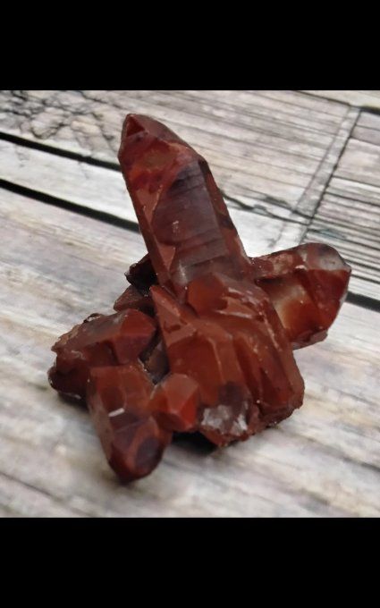 Quartz rouge cristaux