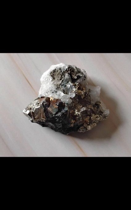 Pyrite quartz